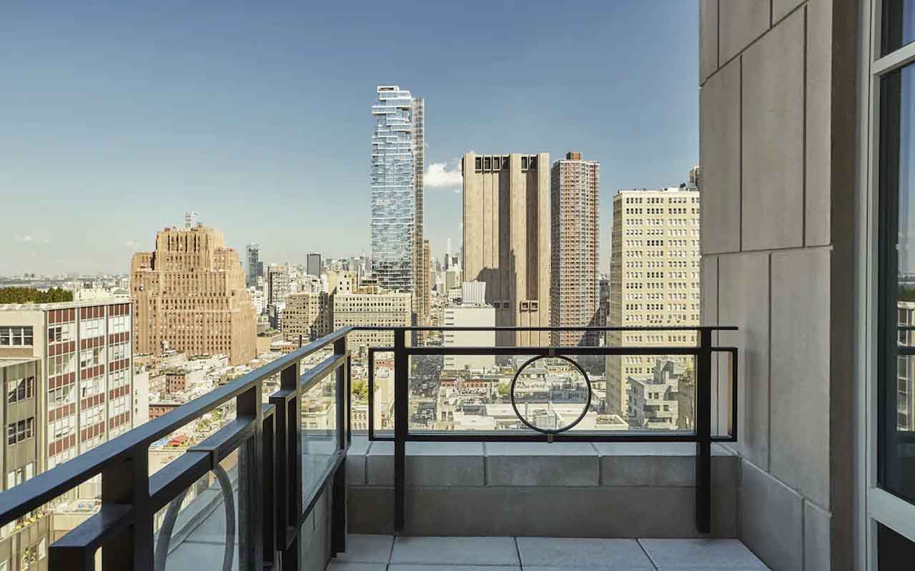 hotels with balcony manhattan